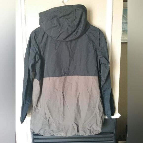 MARLEYLILLY Monogrammed Pullover Rain Jacket Women's Size Medium - Picture 4 of 9